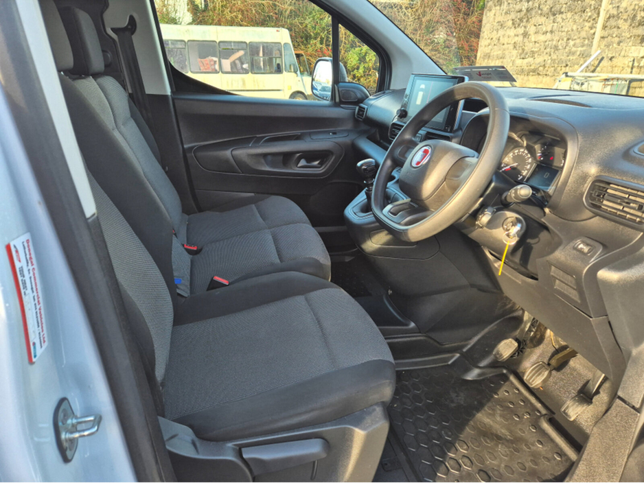 2023 Fiat Doblo - image 10