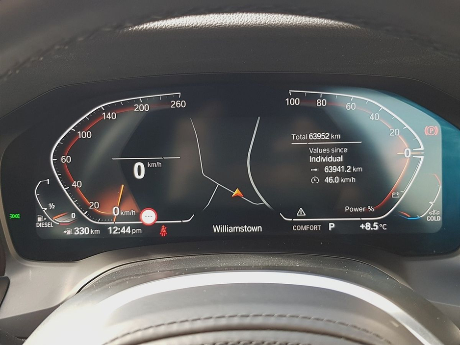 2022 BMW 3 Series - image 9