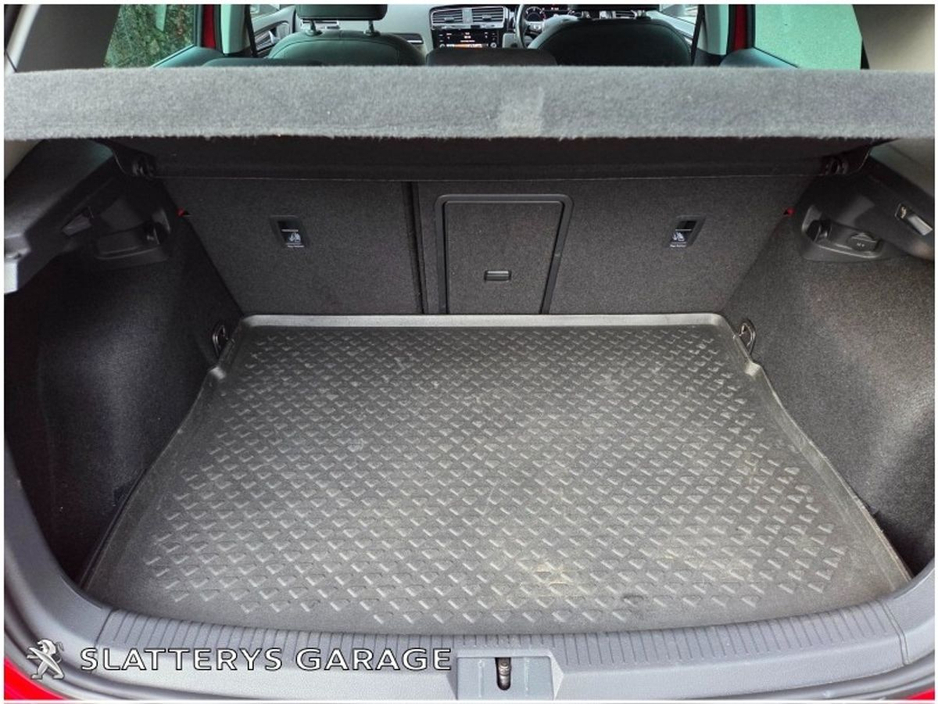 2019 Volkswagen Golf 1.6 TDI 115HP R-Line €22,950