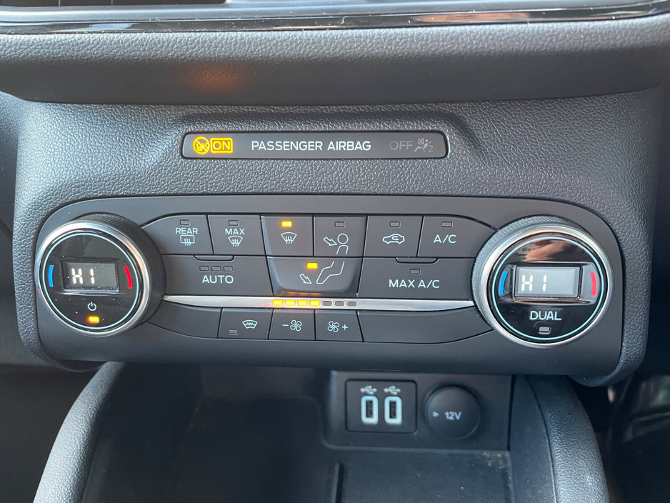 2022 Ford Kuga - image 20