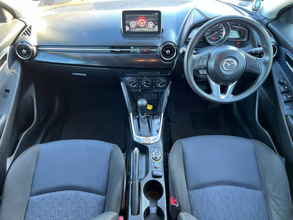 2016 Mazda Demio - image 10