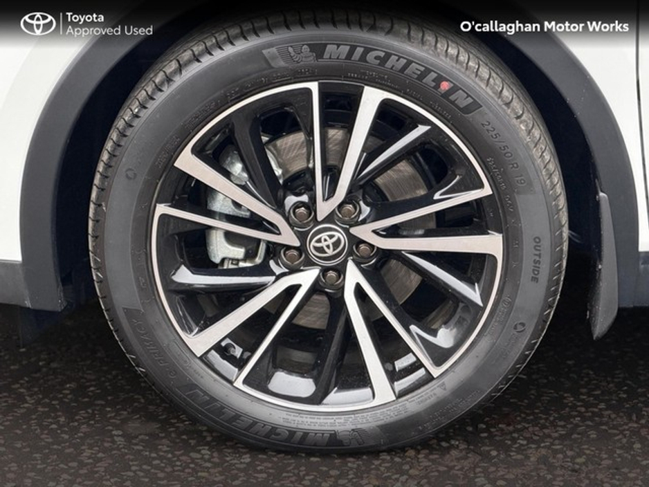 2025 Toyota C-HR - image 7