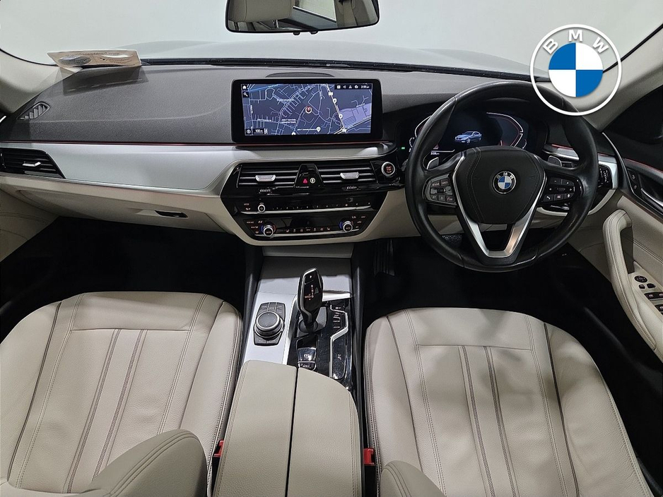 2022 BMW 5 Series 520d SE Saloon €37,950