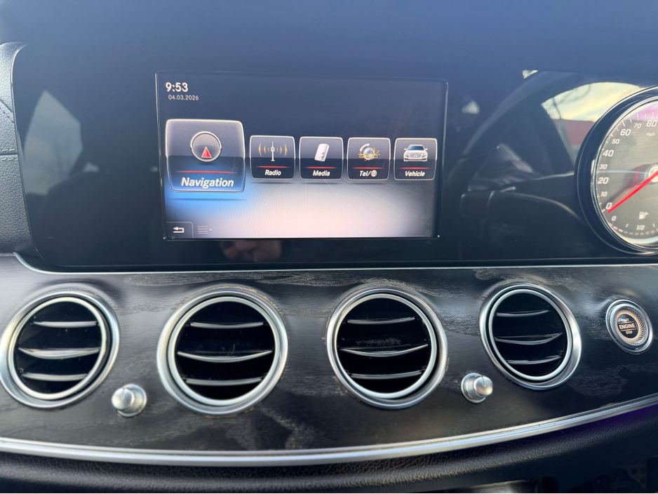 2016 Mercedes-Benz E Class - image 19