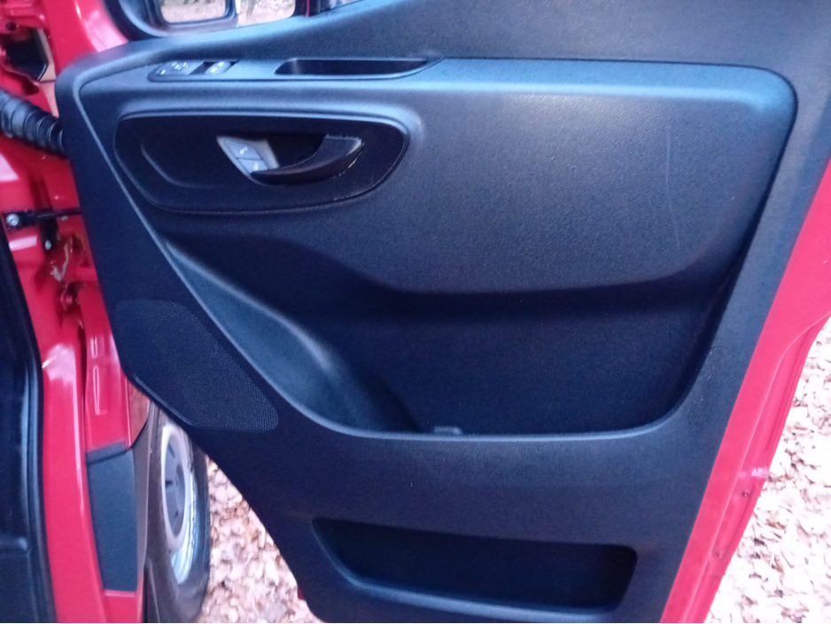 2019 Mercedes-Benz Sprinter - image 14