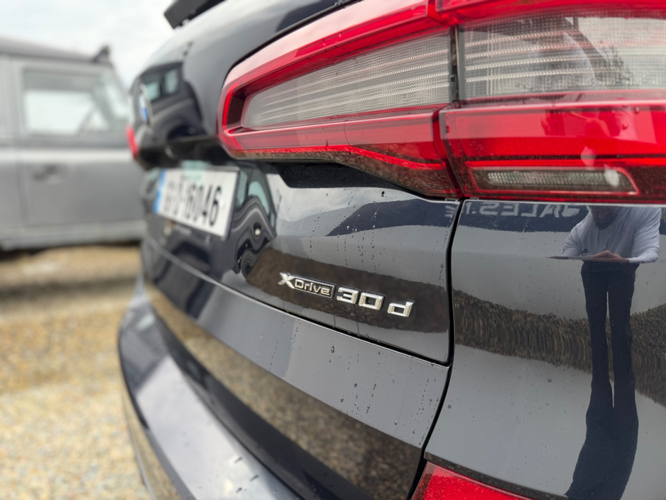 2019 BMW X5 - image 9