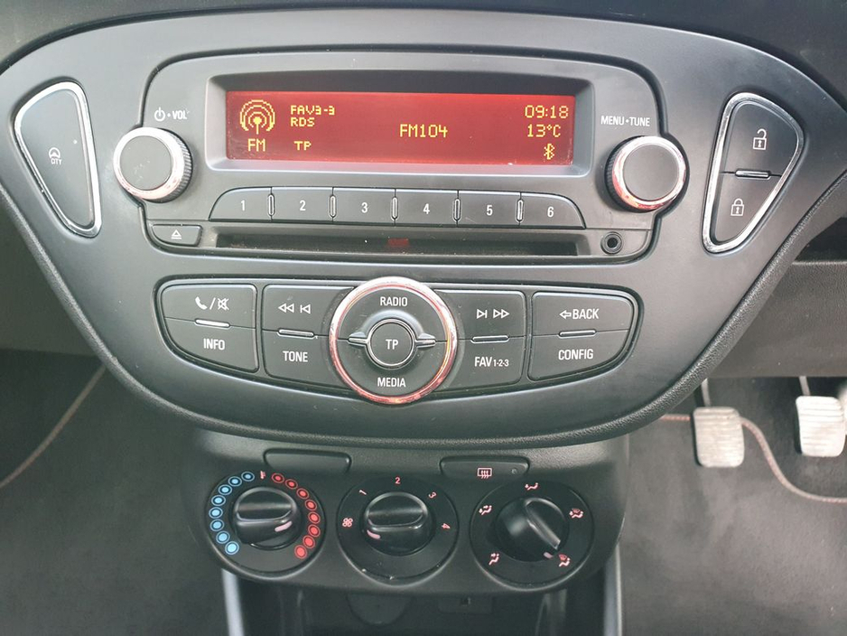 2018 Opel Corsa - image 17