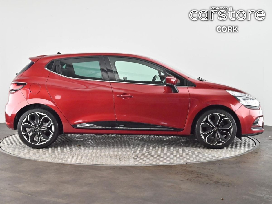 2018 Renault Clio - image 2