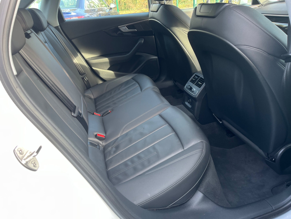 2024 Audi A4 35 TDI 163HP S Tronic SE €39,950