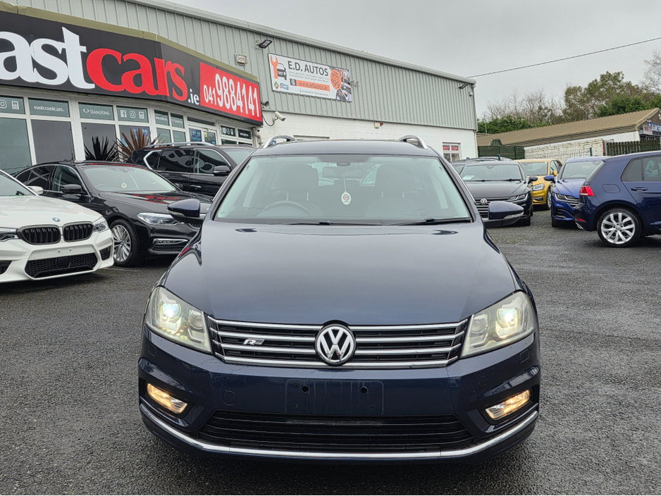 2015 Volkswagen Passat - image 5