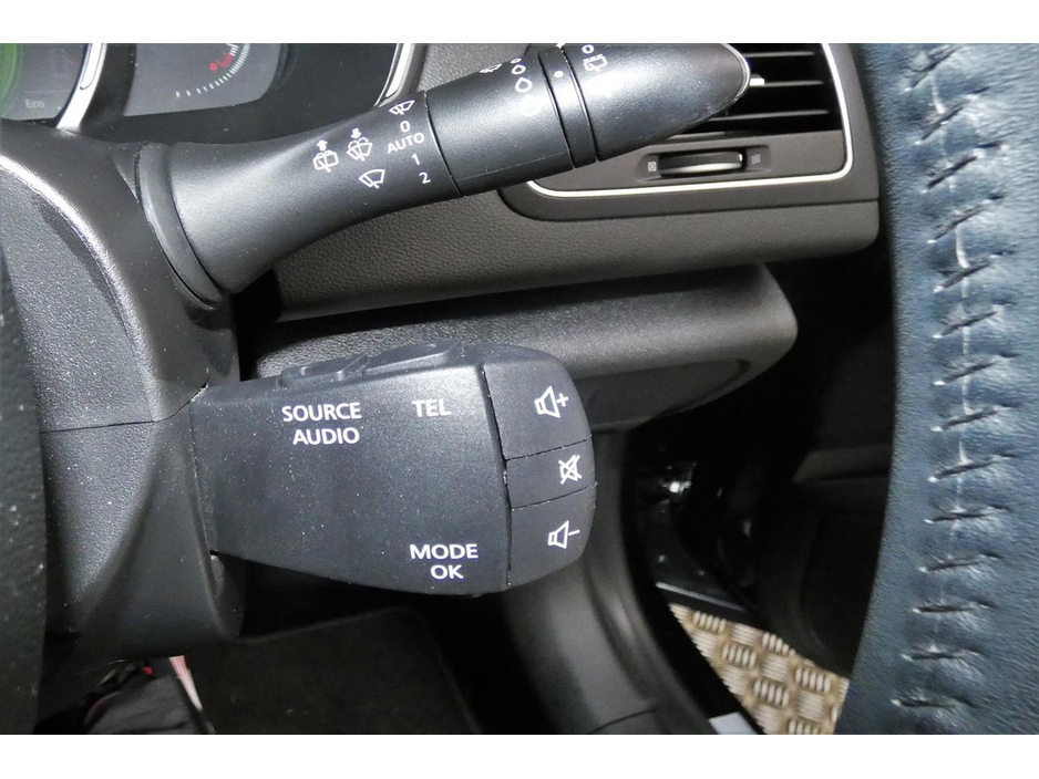 2017 Renault Megane - image 24