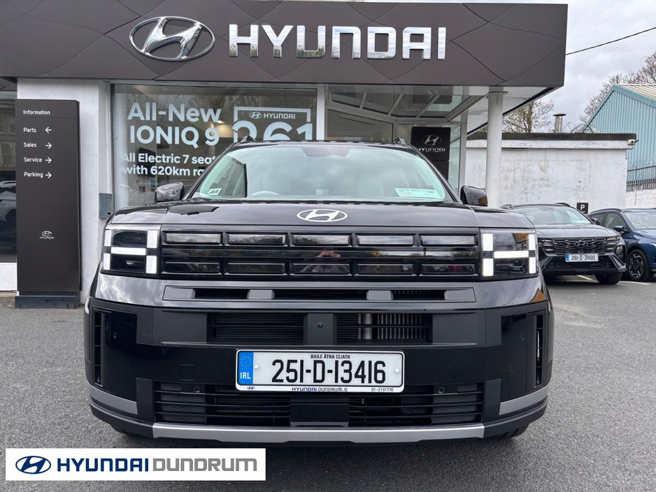 2025 Hyundai Santa Fe - image 2