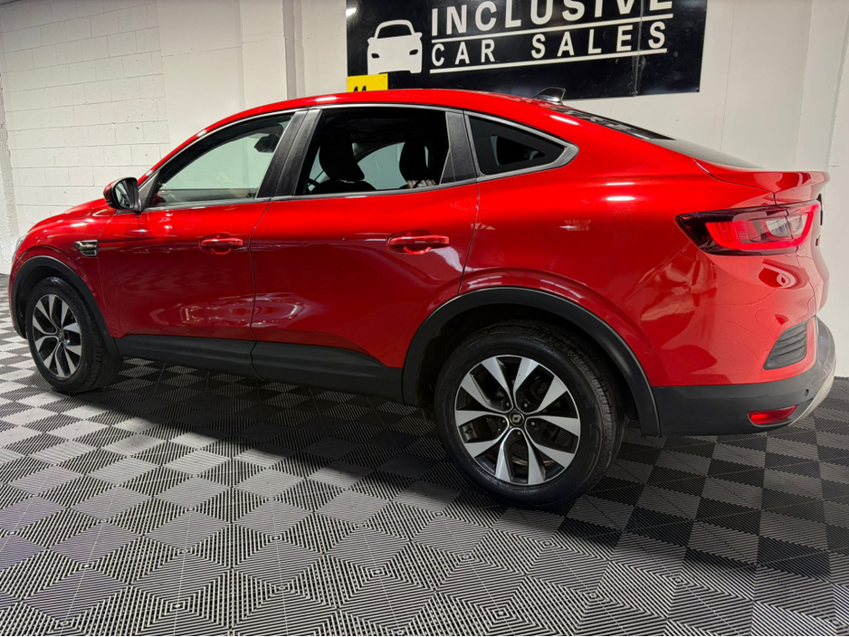 2022 Renault Arkana - image 17