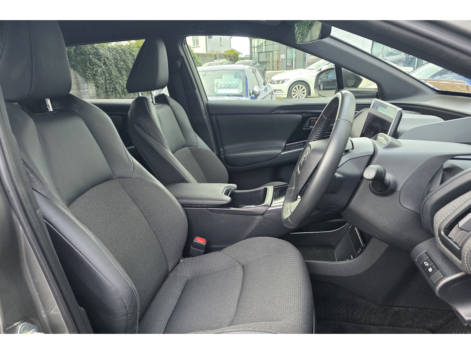 2024 Toyota bZ4X - image 16