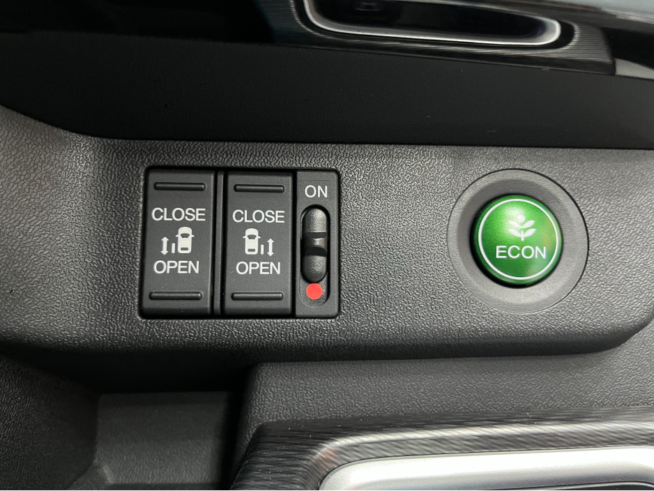 2020 Honda Stepwagon €28950 2020 HONDA STEPWAGON EHEV G SPADA SENSING 2.0 AUTOMATIC / CRUISE CONTROL / REVERSE CAMERA / AUTOMATIC DOORS / 7 SEATS €28,950