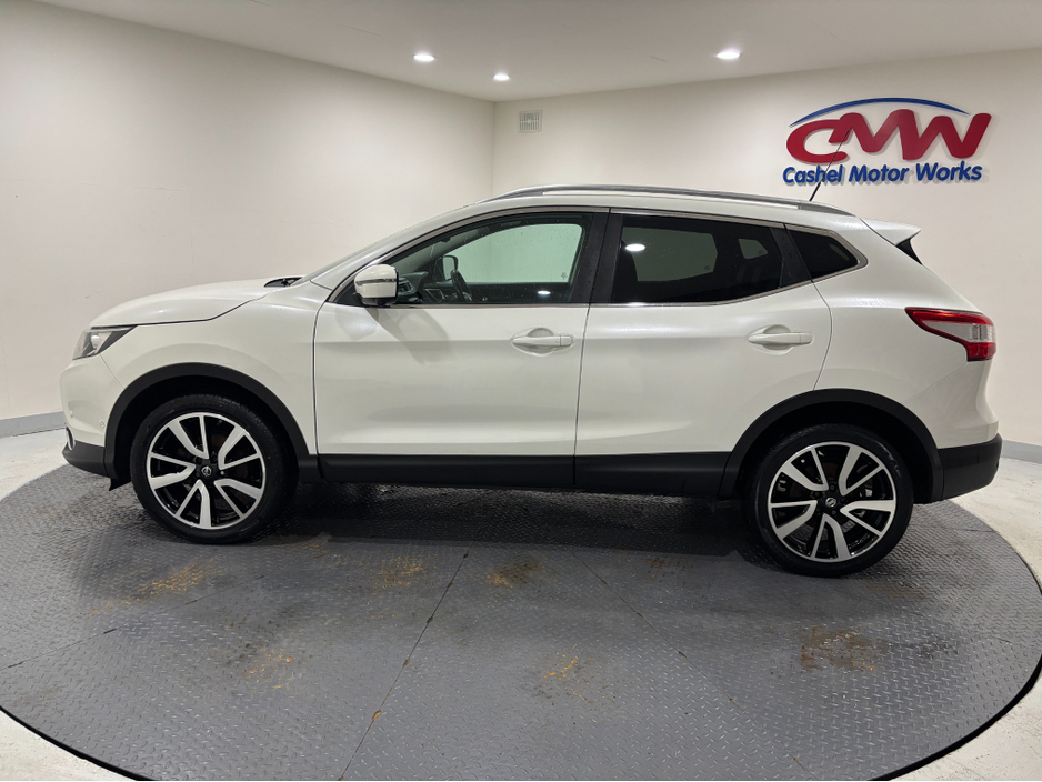 2015 Nissan Qashqai 1.5 DCI TEKNA 110PS 5DR**FULL LEATHER**PAN ROOF** €8,995