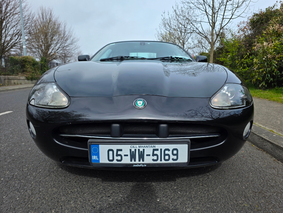 2005 Jaguar X-Type - image 8