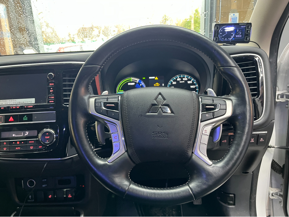 2019 Mitsubishi Outlander €22950! 2019 MITSUBISHI OUTLANDER PHEV G PLUS PACKAGE 2.4 AUTOMATIC / CRUISE CONTROL / 360° PARKING CAMERA / ELECTRIC HEATED SEATS / HEATED STEERING WHEEL €22,950