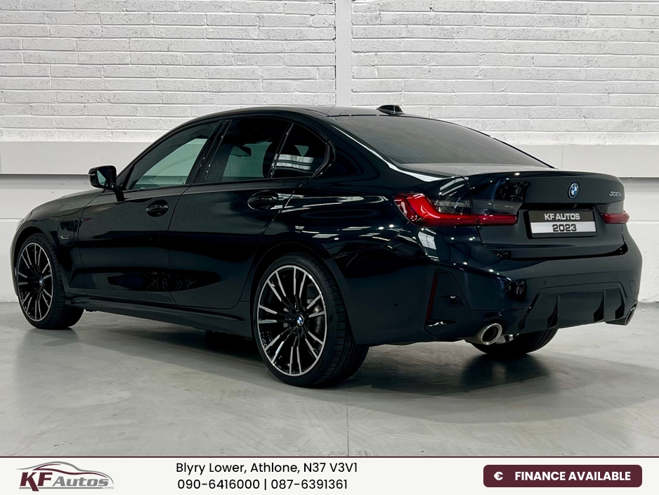 2023 BMW 3 Series - image 6