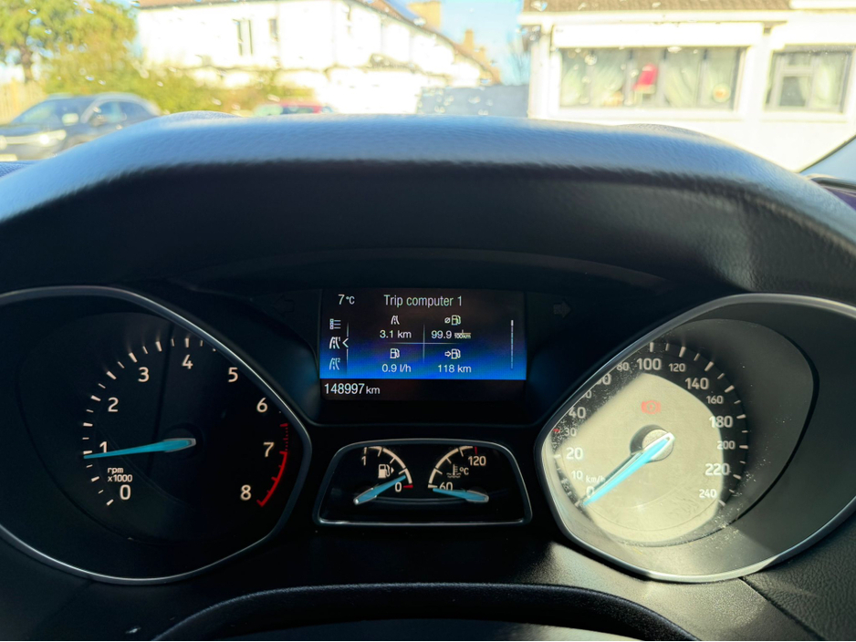 2015 Ford Focus - image 14