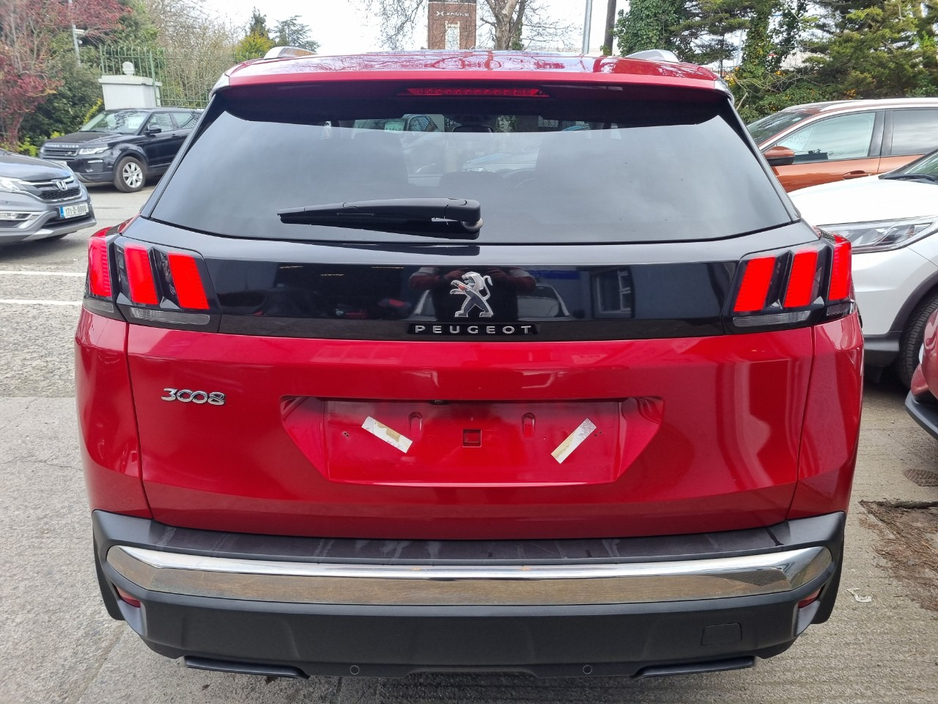 2019 Peugeot 3008 - image 5