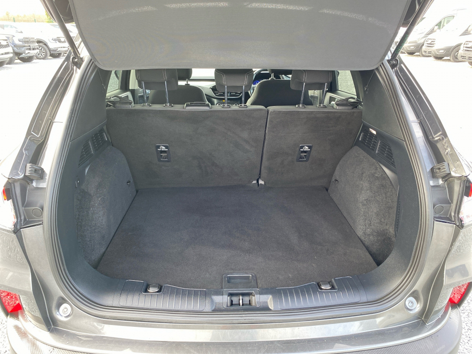 2021 Ford Kuga - image 19