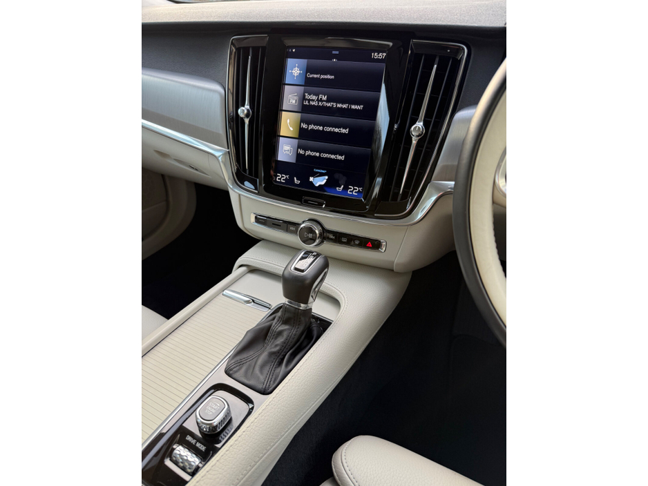 2019 Volvo S90 D4 190hp Momentum Geartronic