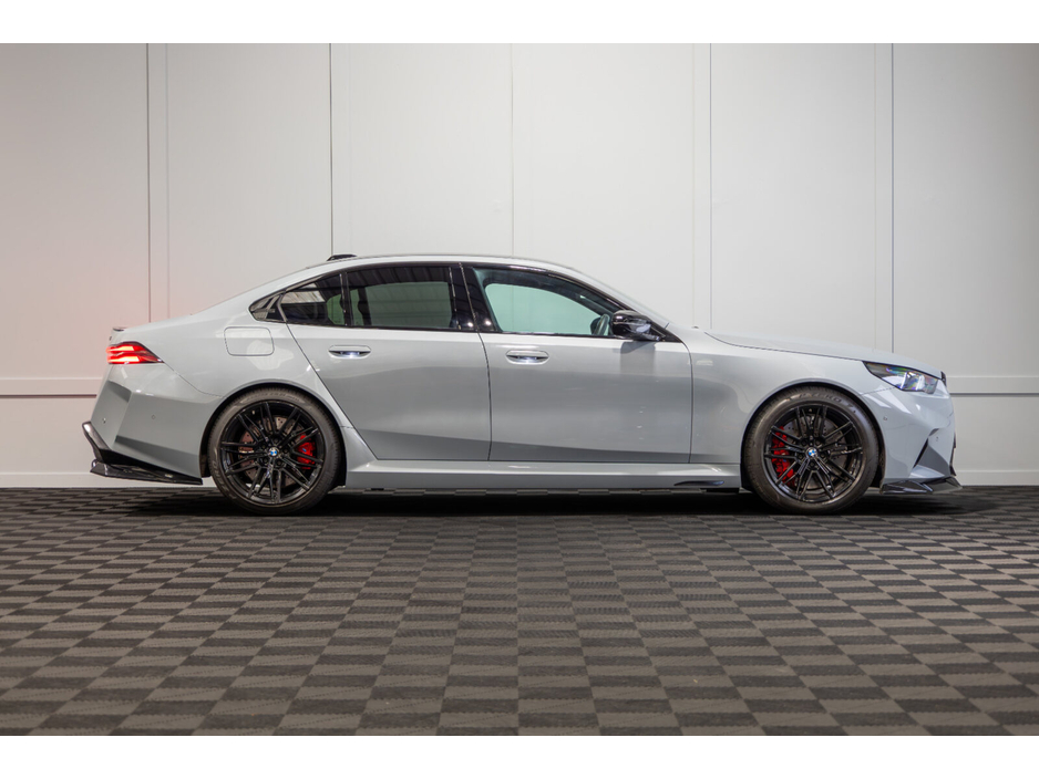 2025 BMW M5  €129,950