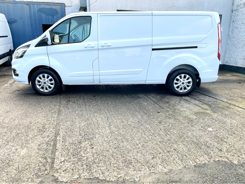 2022 Ford Transit Custom 300L2 LIMITED EDITION 2.0 TDCI 130BHP M6 LWB €18,000