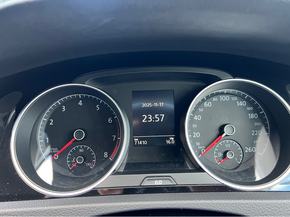 2017 Volkswagen Golf DBA-6RCJZ €16,500