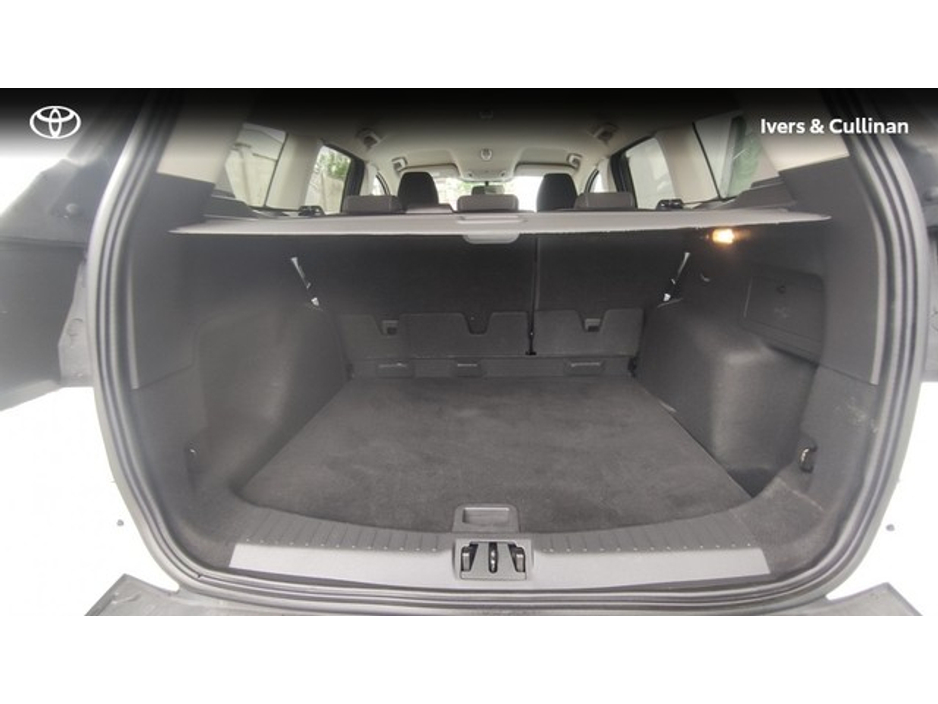 2018 Ford Kuga - image 10