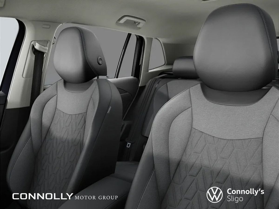 2026 Volkswagen Tiguan - image 5