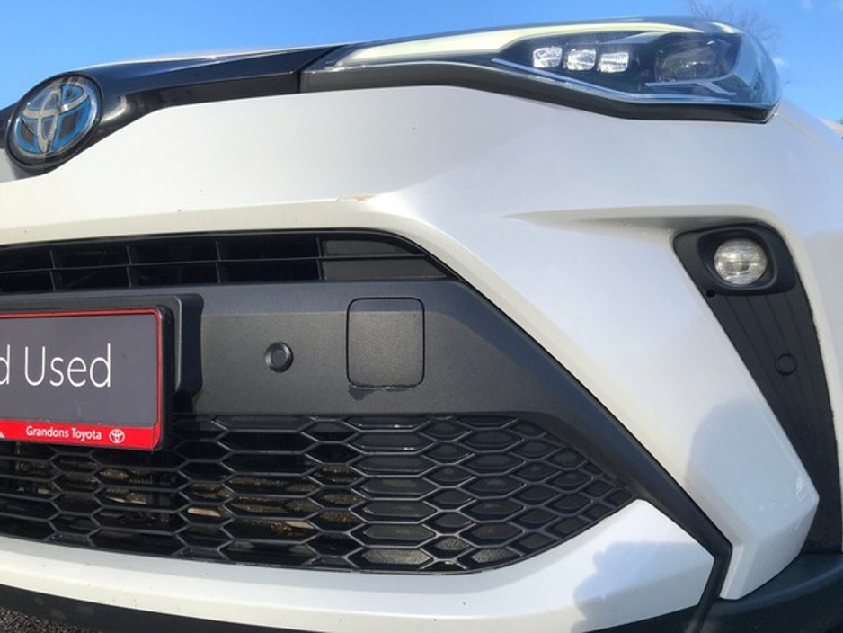 2022 Toyota C-HR - image 17