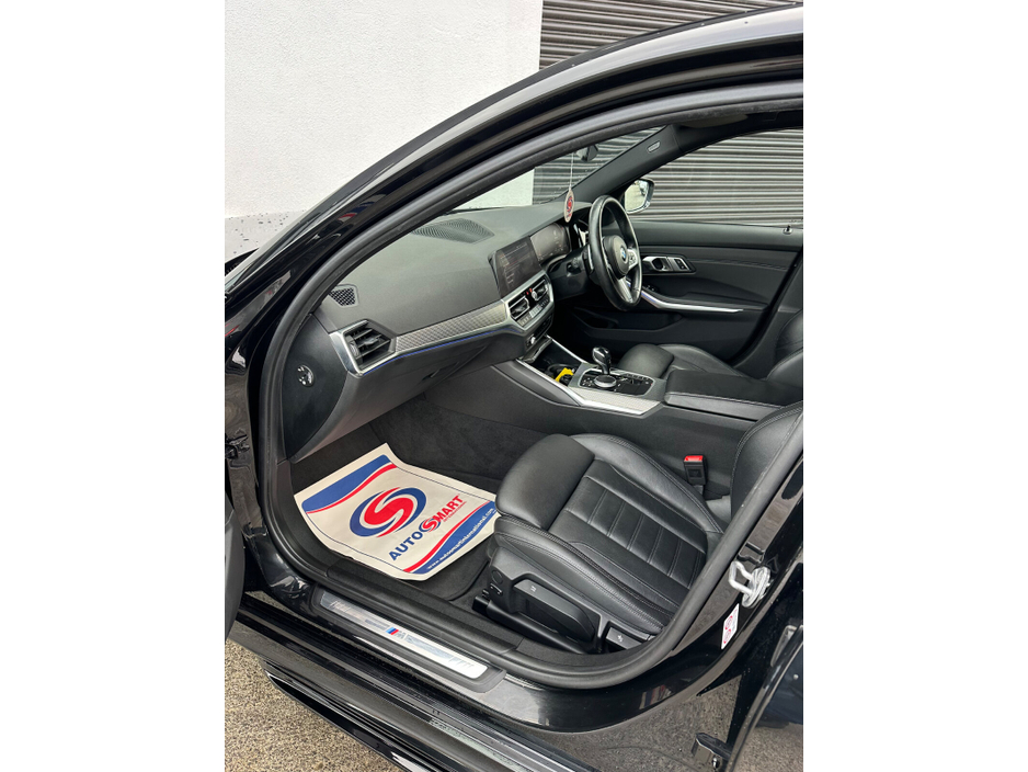 2021 BMW 3 Series  €35,995