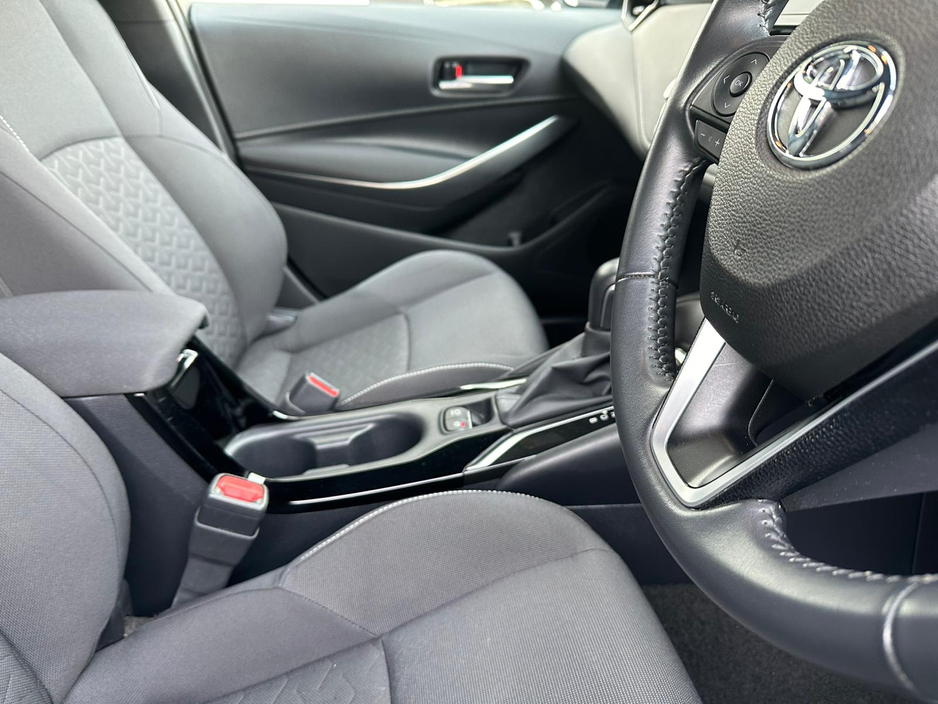 2021 Toyota Corolla - image 17