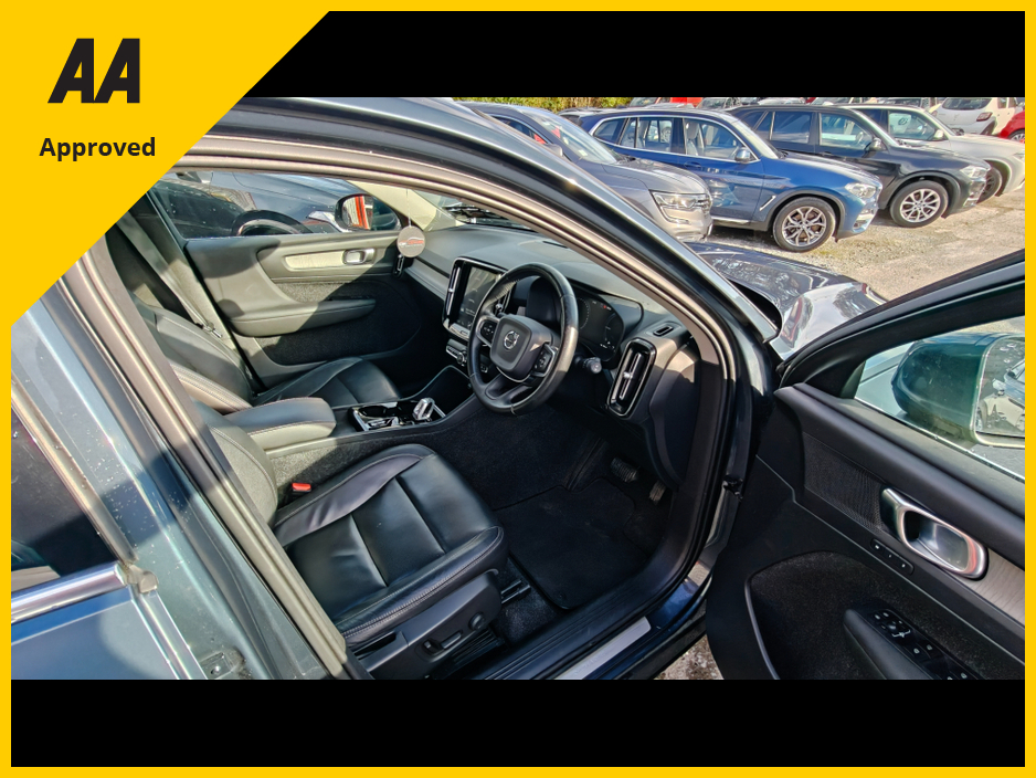 2020 Volvo XC40 - image 15