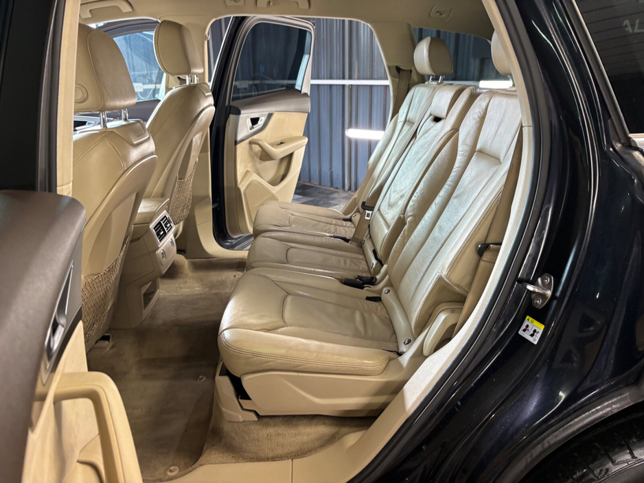 2016 Audi Q7 - image 15