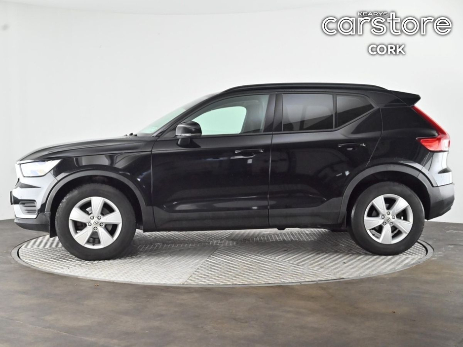 2019 Volvo XC40 - image 6