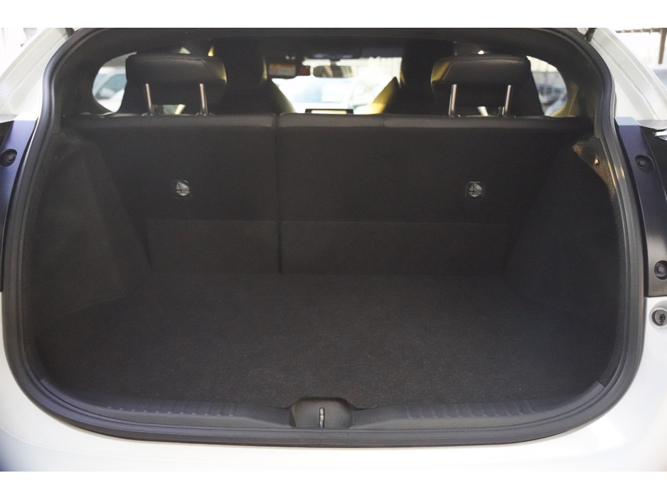 2020 Toyota Yaris - image 21