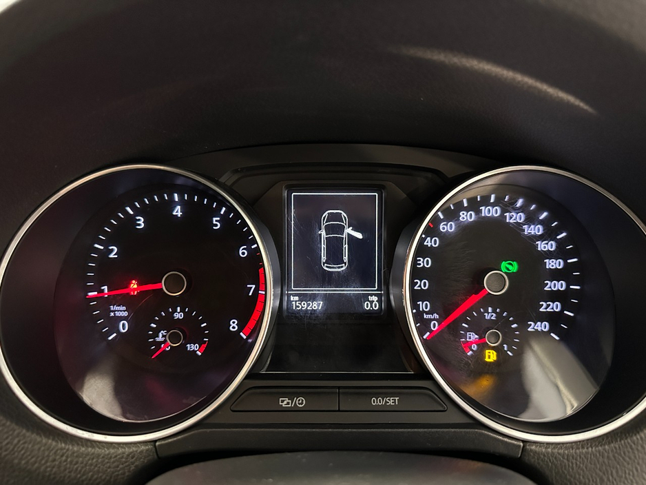 2016 Volkswagen Polo - image 21