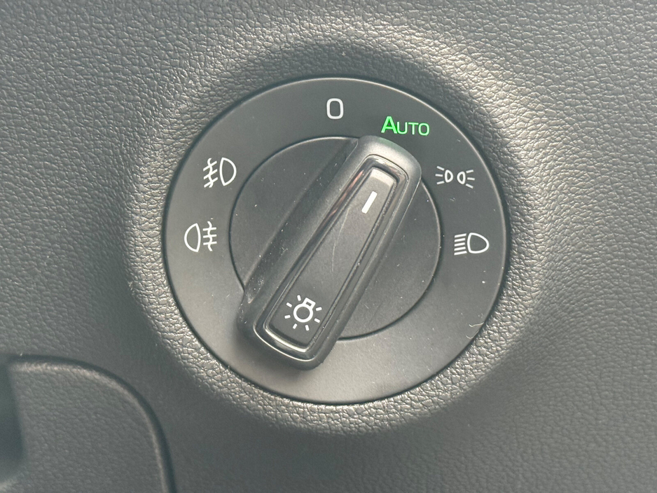 2020 Skoda Karoq 1.6TDI 115bhp DSG Ambition €24,900