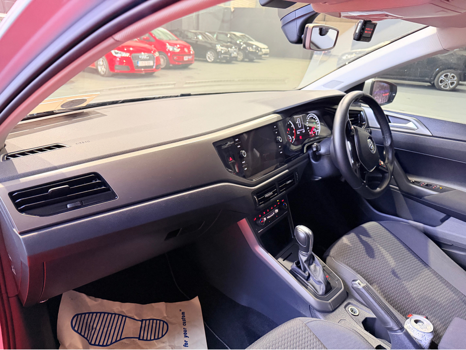 2019 Volkswagen Polo ABA-AWCHZ €16,499