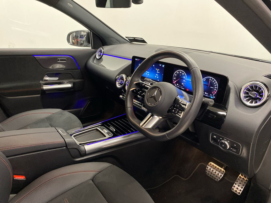 2024 Mercedes-Benz GLA Class - image 9