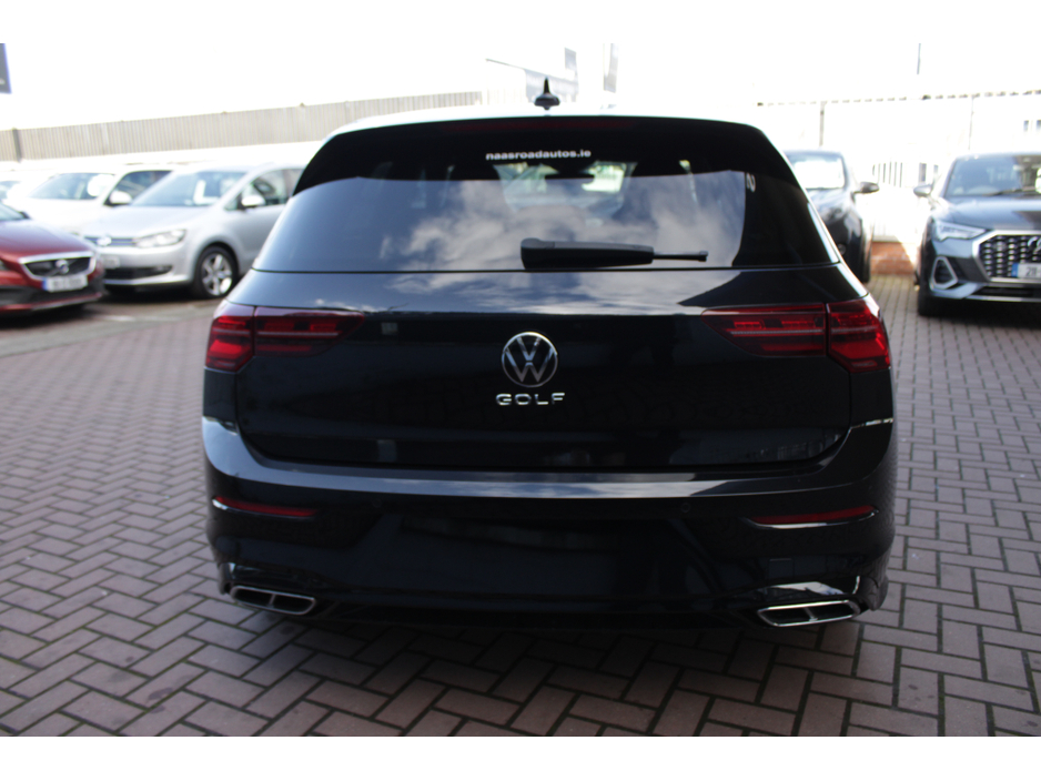 2023 Volkswagen Golf - image 5