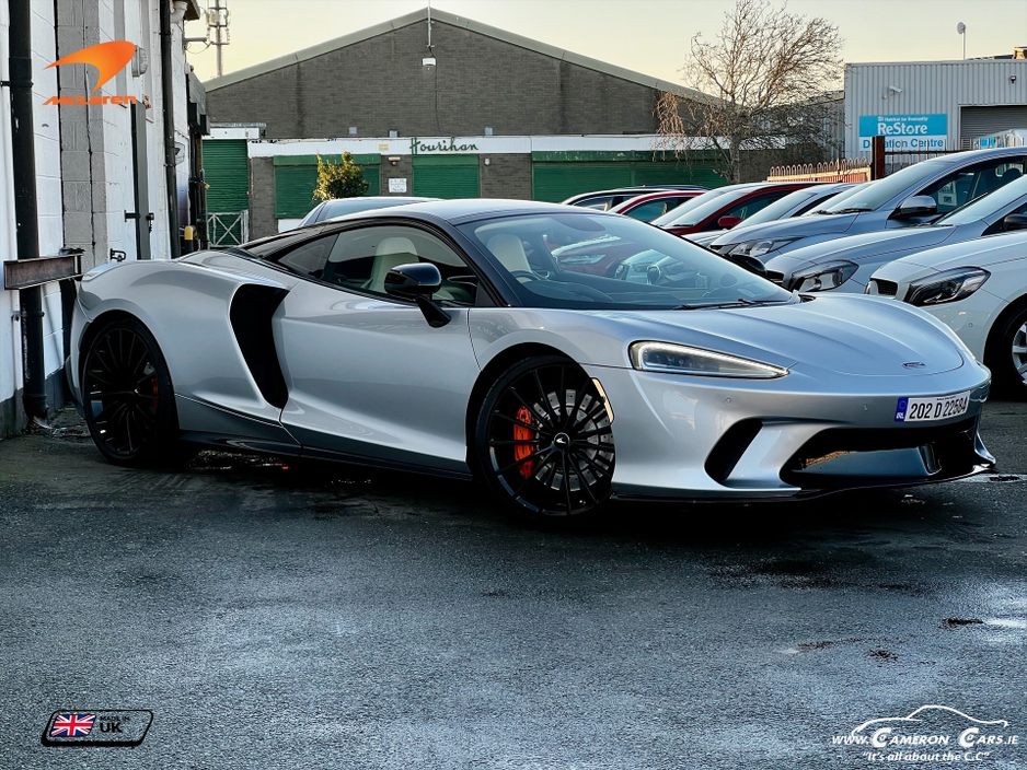2020 McLaren GT - image 2