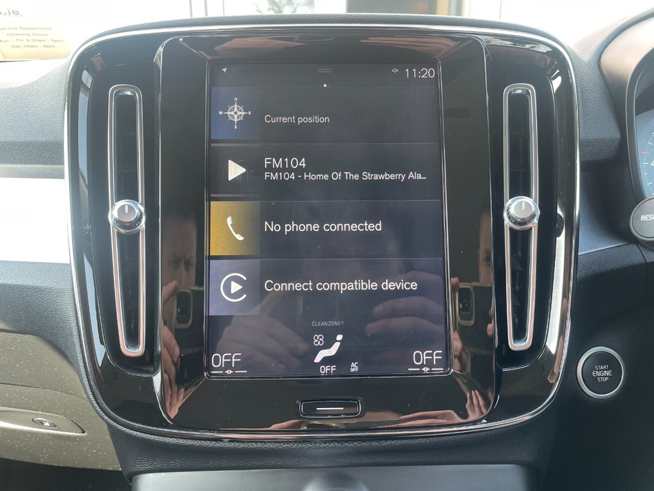 2020 Volvo XC40 - image 15