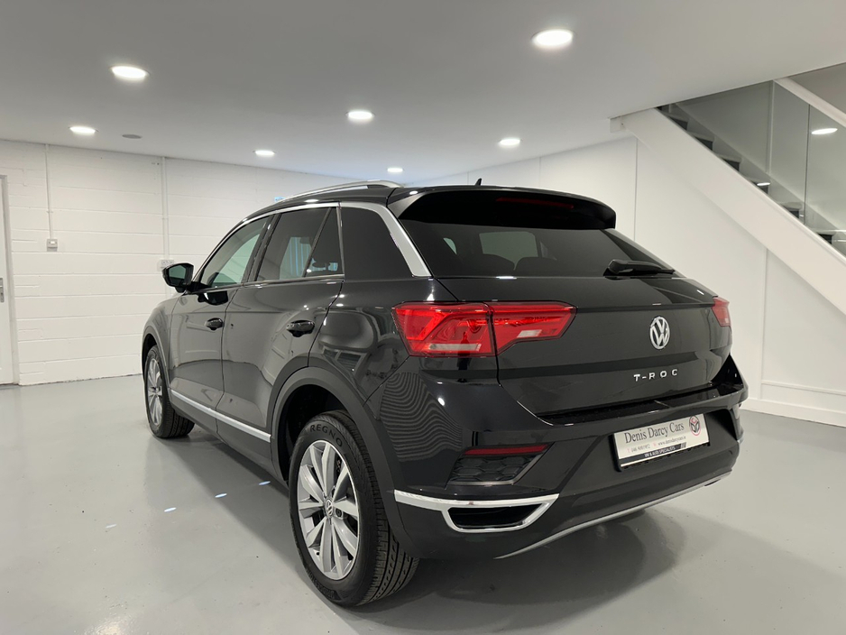 2020 Volkswagen T-Roc - image 11