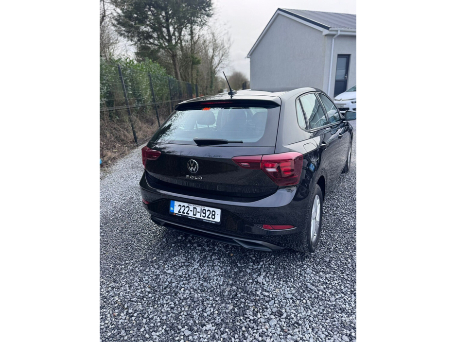 2022 Volkswagen Polo - image 5