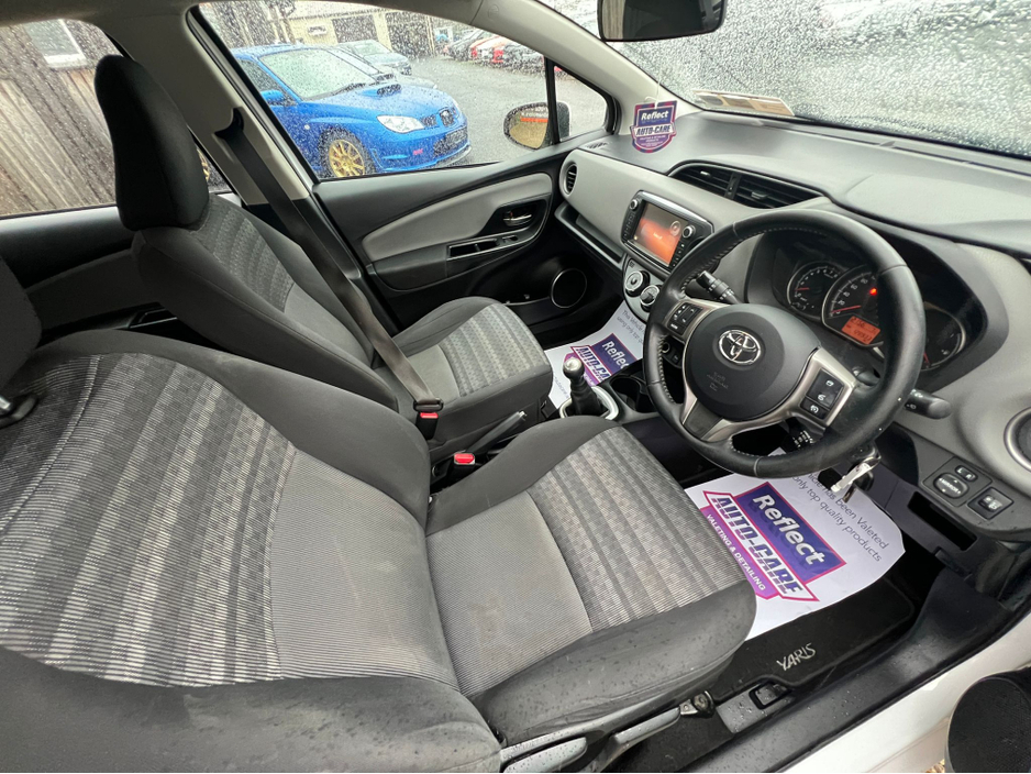 2017 Toyota Yaris ==STUNNING 1.0 LUNA//REVERSING CAMERA//NEW NCT//SERVICED== €10,950