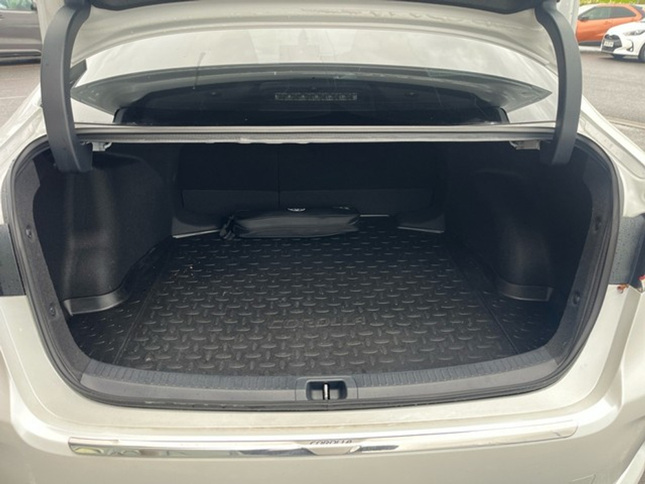 2024 Toyota Corolla - image 10